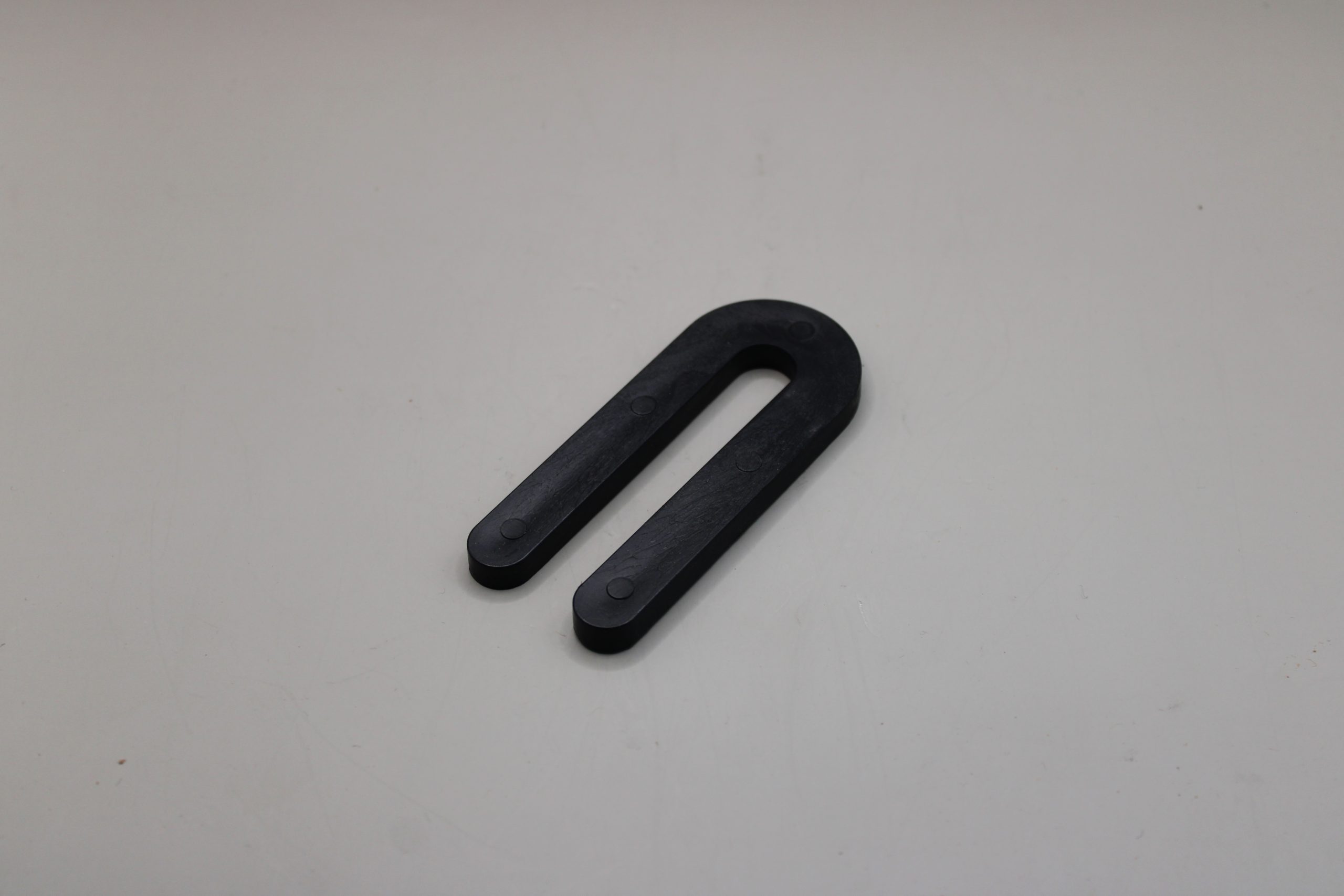 1/4in Horseshoe Shim, Black Image